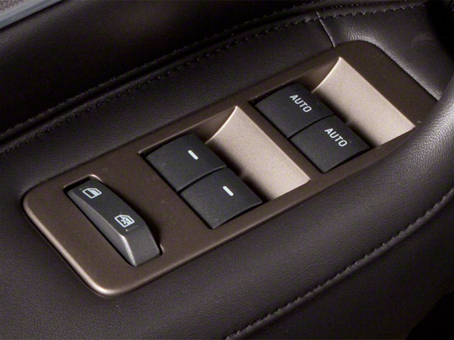 2012 Lincoln MKX Base