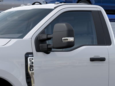 2027 Ford Super Duty F-350® XLT