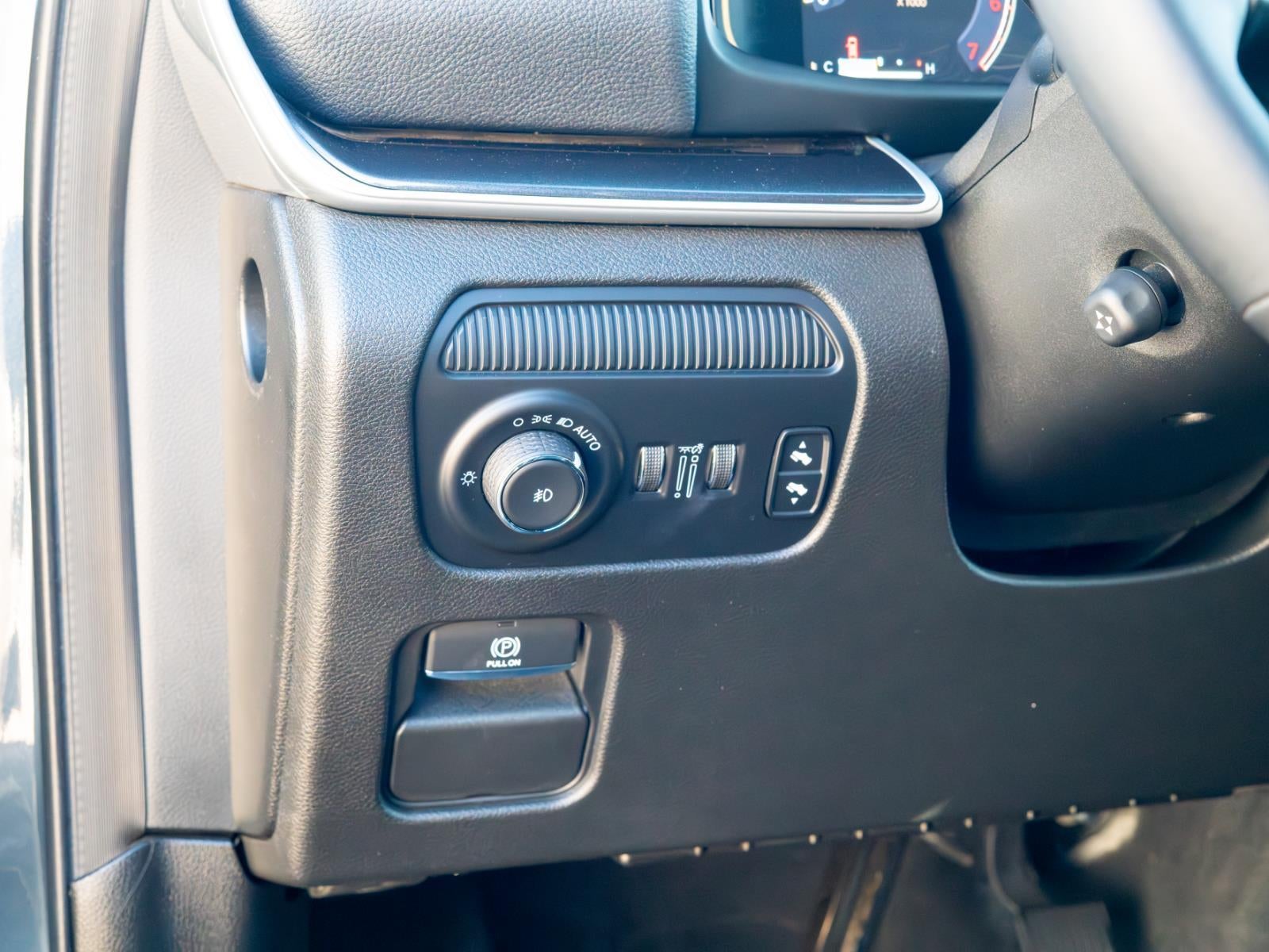 2023 Jeep Wagoneer SERIES 1 4