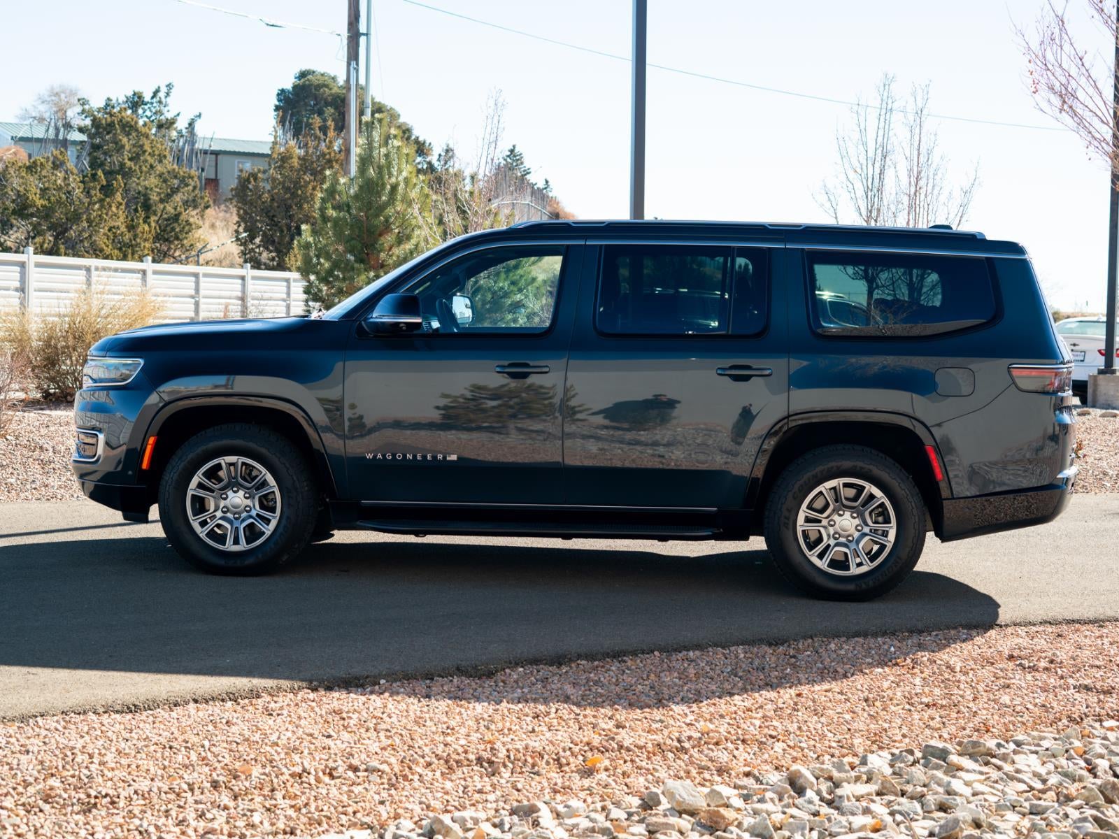 2023 Jeep Wagoneer SERIES 1 4