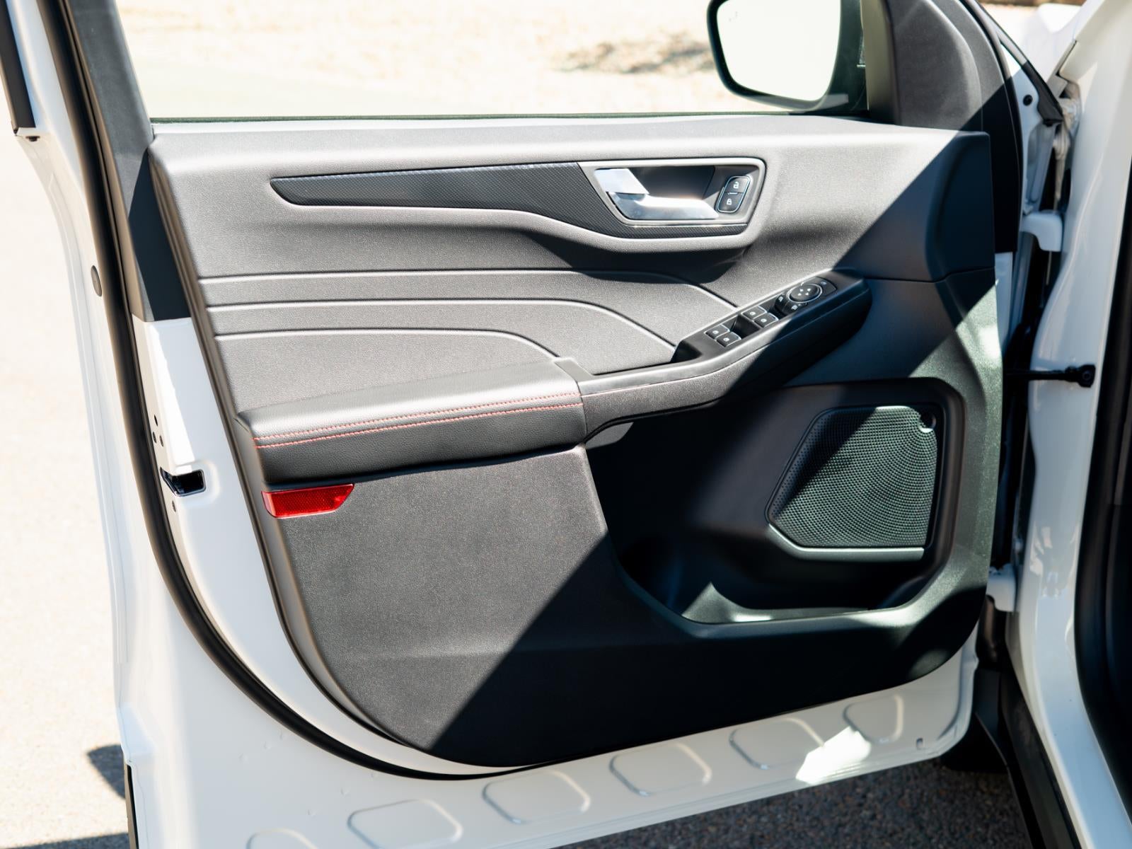 2025 Ford Escape Hybrid ST-Line