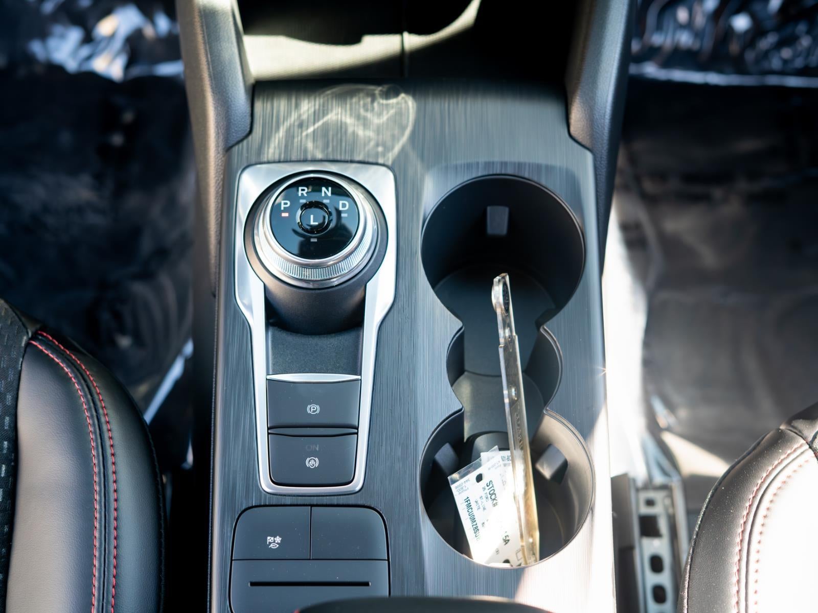 2025 Ford Escape Hybrid ST-Line