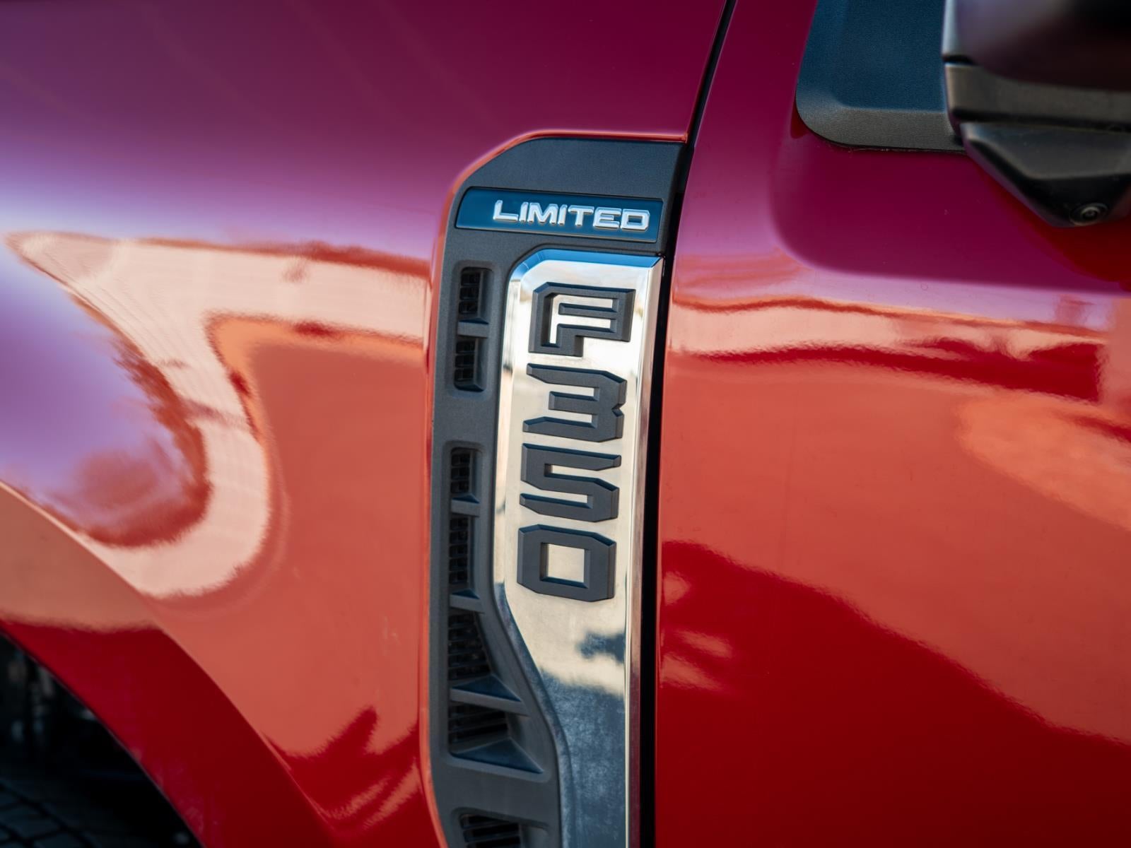 2024 Ford Super Duty F-350 DRW Limited