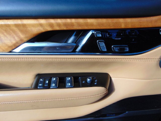 2022 Jeep Grand Wagoneer Series III