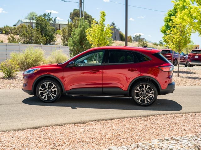 2022 Ford Escape Hybrid SE