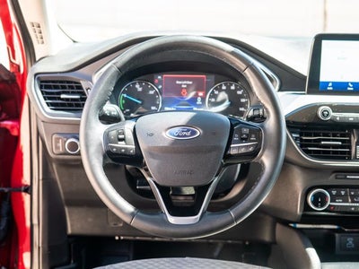 2022 Ford Escape Hybrid SE