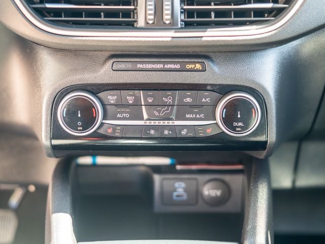 2022 Ford Escape Hybrid SE