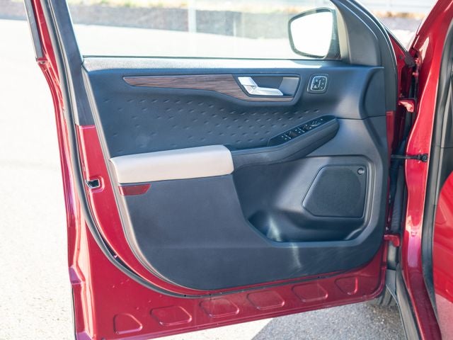 2020 Ford Escape Hybrid Titanium