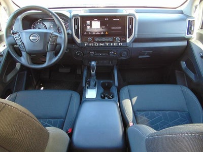 2025 Nissan Frontier SV
