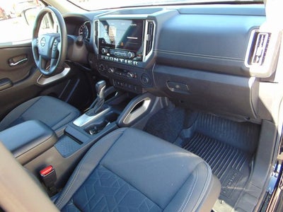 2025 Nissan Frontier SV