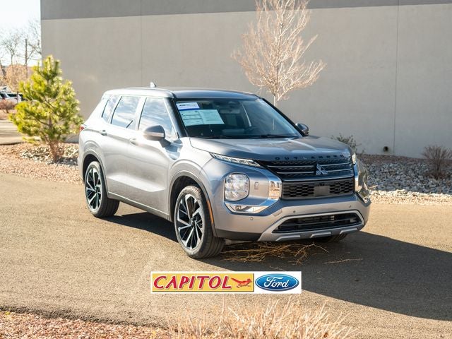 2022 Mitsubishi Outlander SE